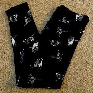 Lularoe leggings black background with white cats